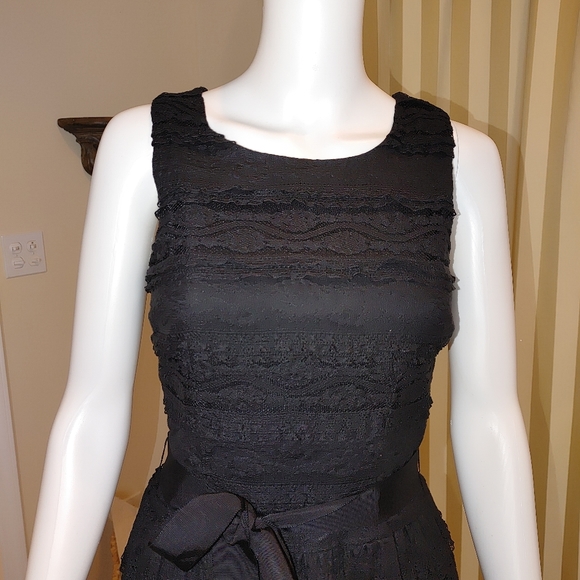 WILLOW & CLAY DRESS WITH TIE WAIST S - Picture 3 of 10